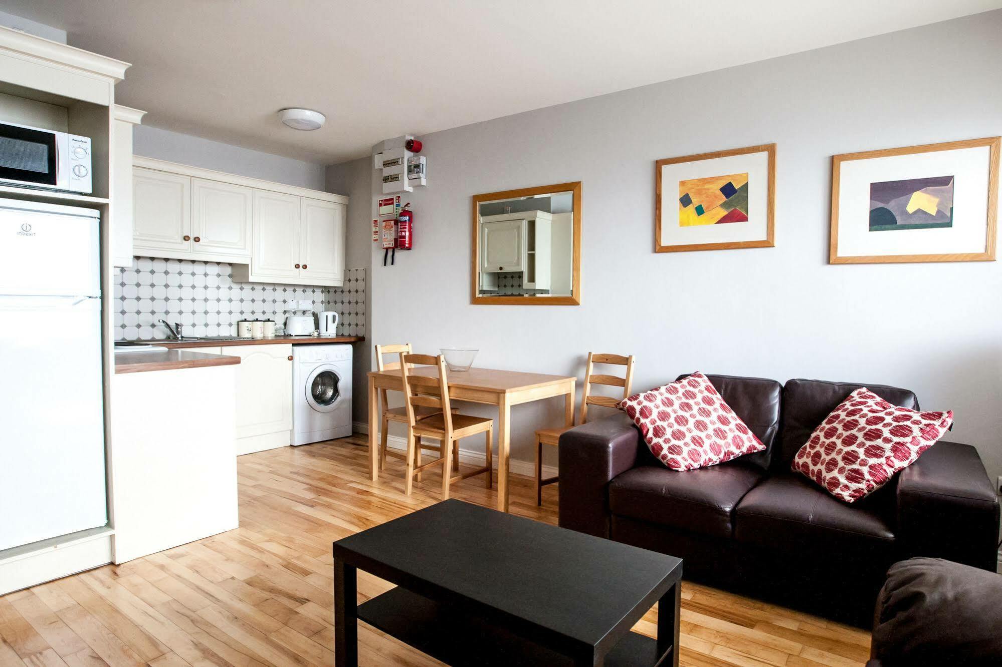 Dominick Street Apartments Голуэй Экстерьер фото