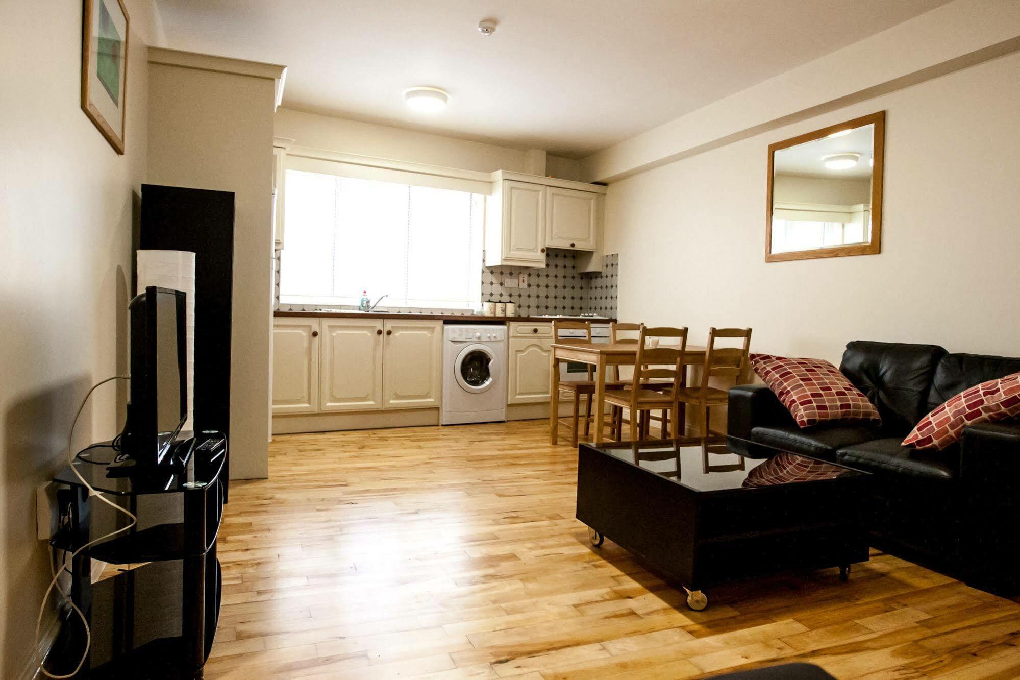 Dominick Street Apartments Голуэй Экстерьер фото