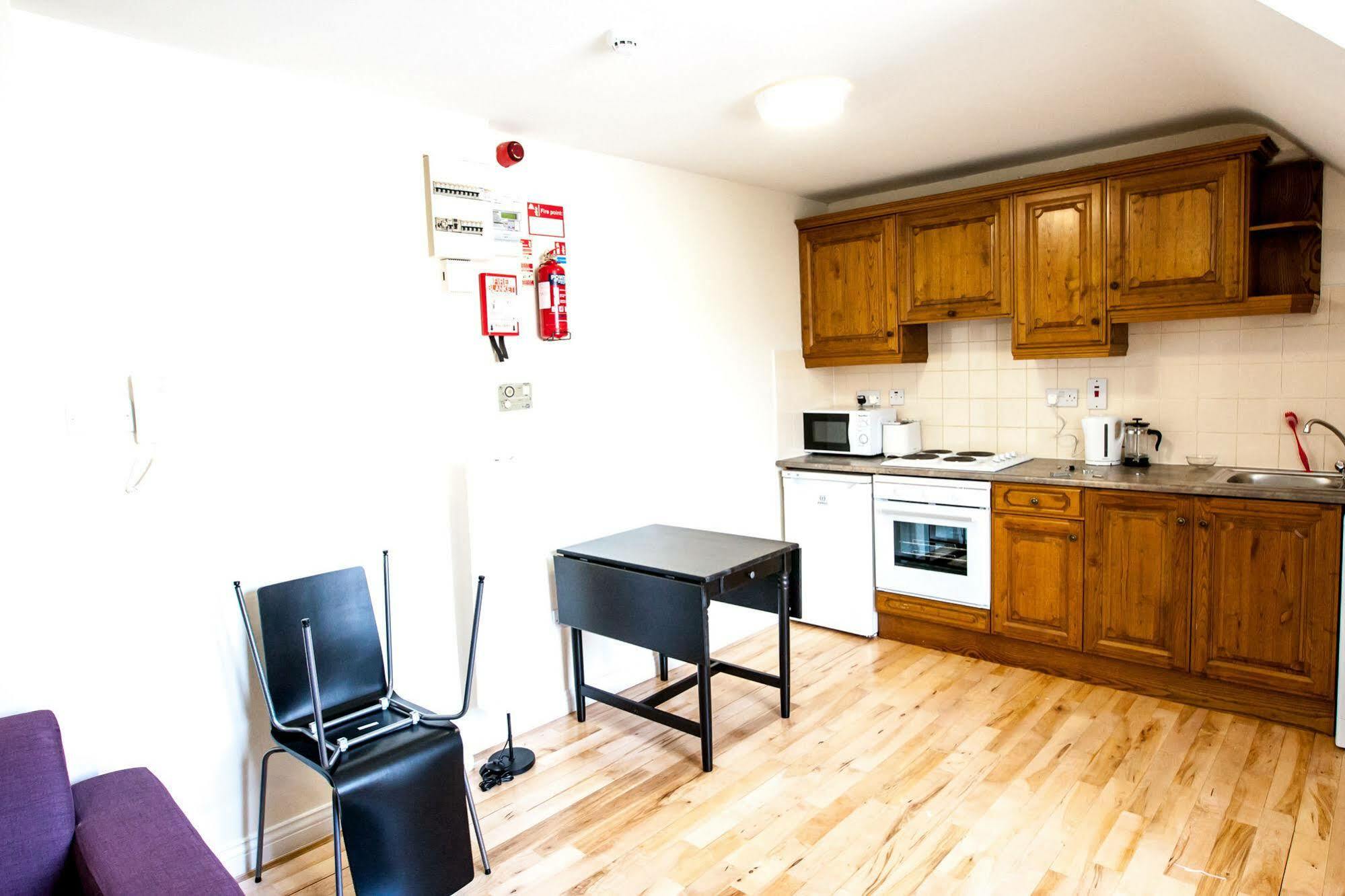 Dominick Street Apartments Голуэй Экстерьер фото