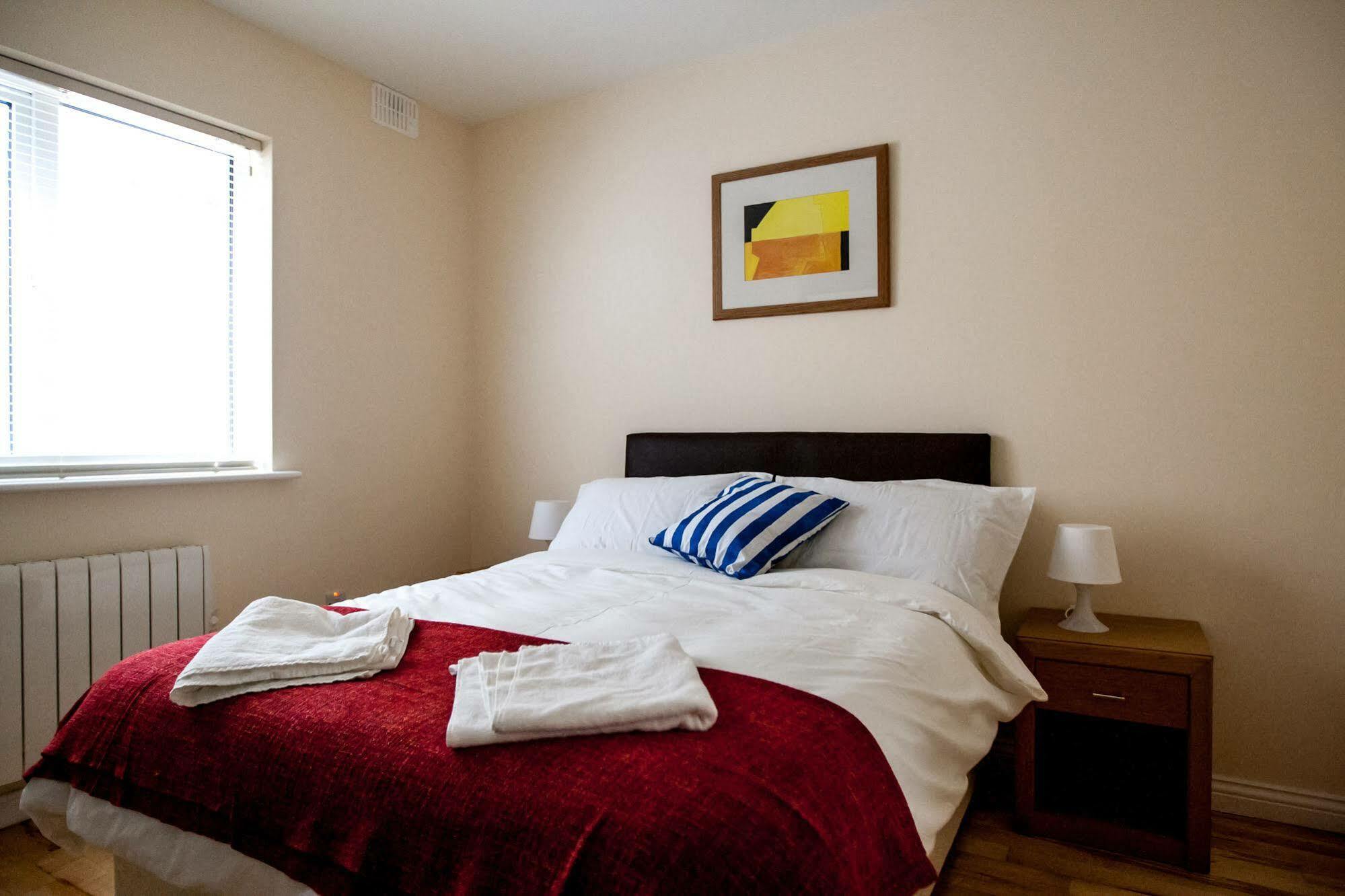 Dominick Street Apartments Голуэй Экстерьер фото